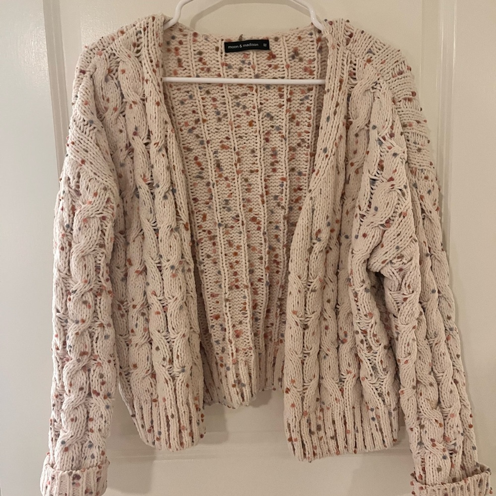 Moon and Madison Chunky Knit Cream Cardigan